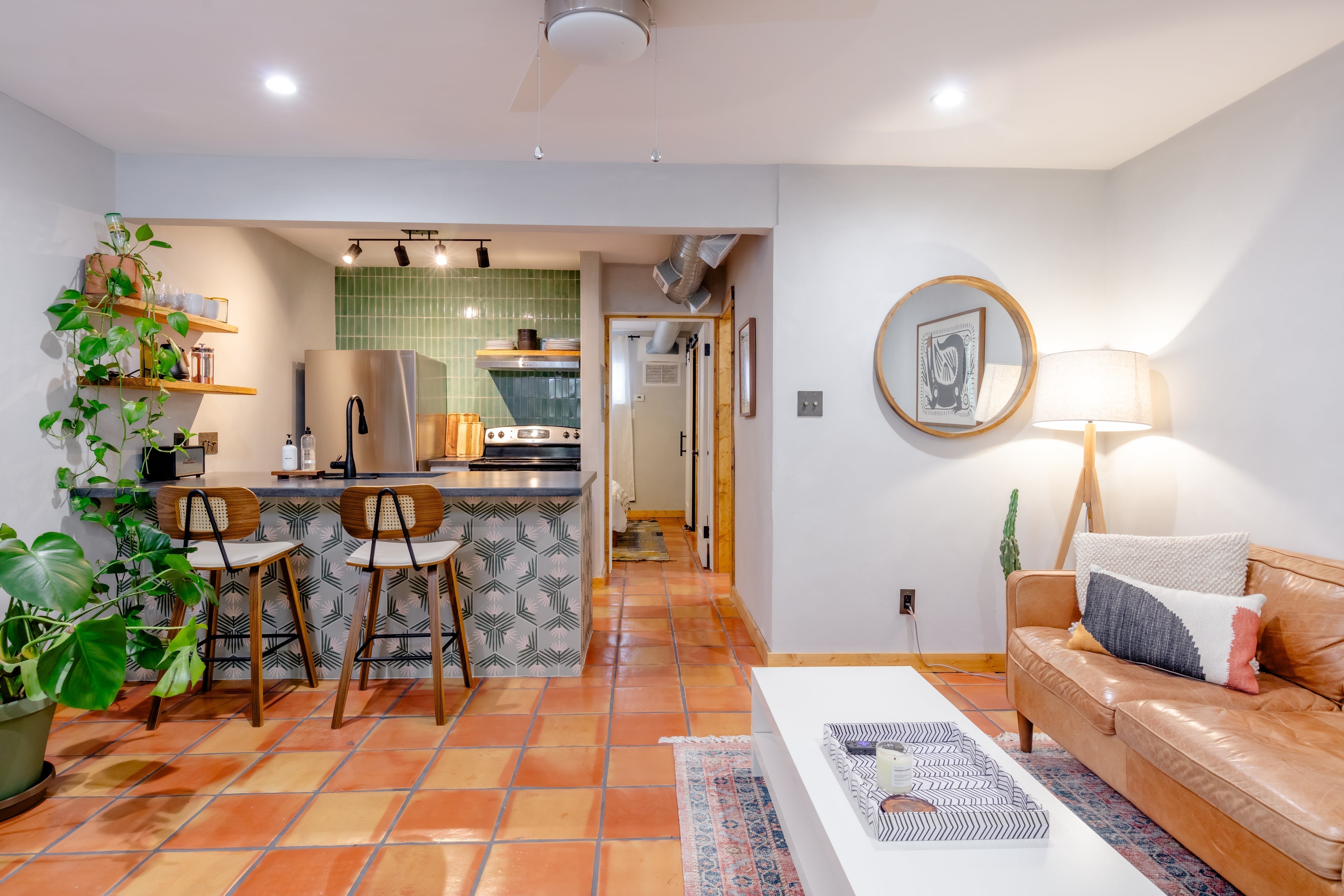 How to Seal Unsealed Saltillo Tile to a Gloss Finish