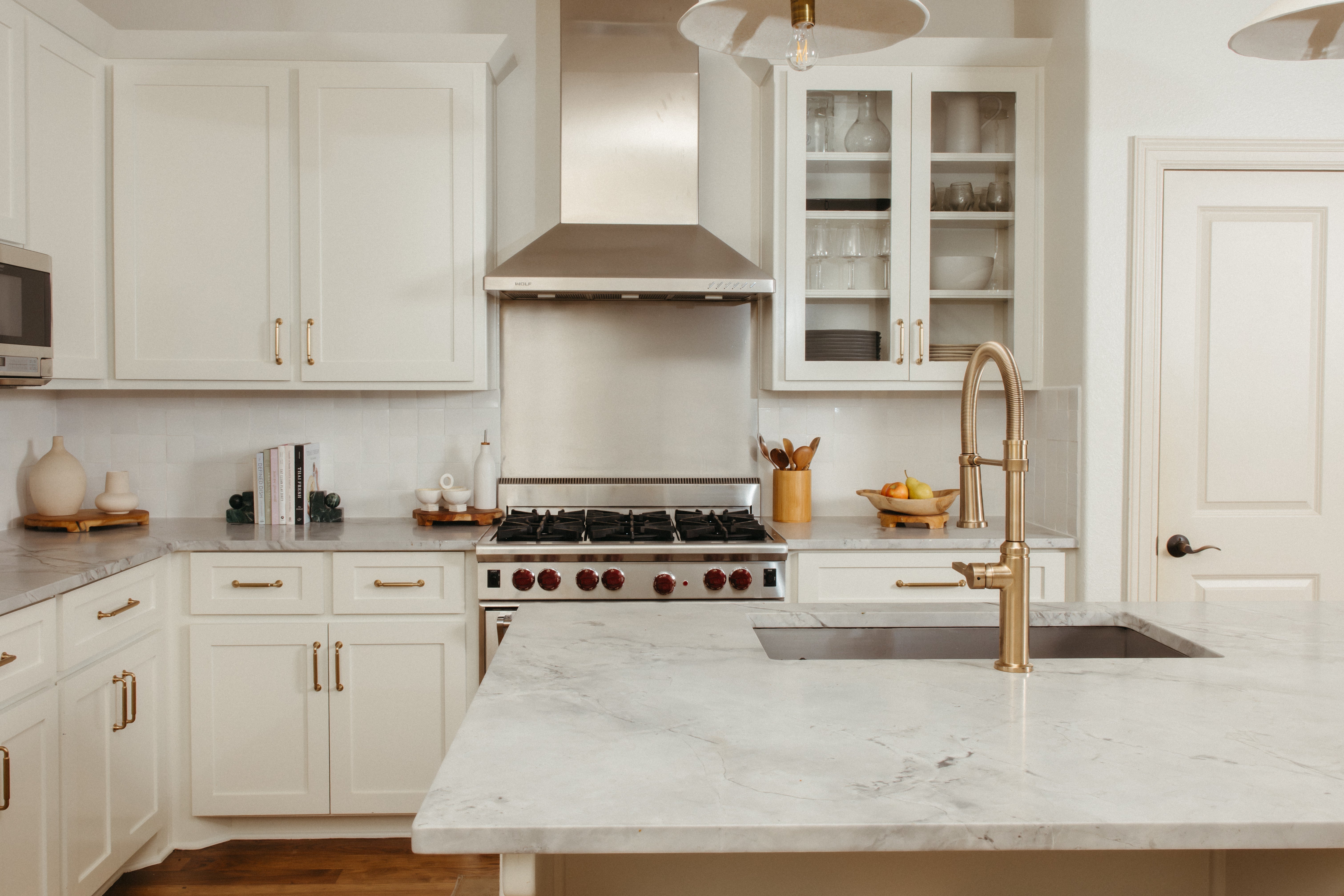 How to Clean and Maintain a Glazed Tile Kitchen Backsplash