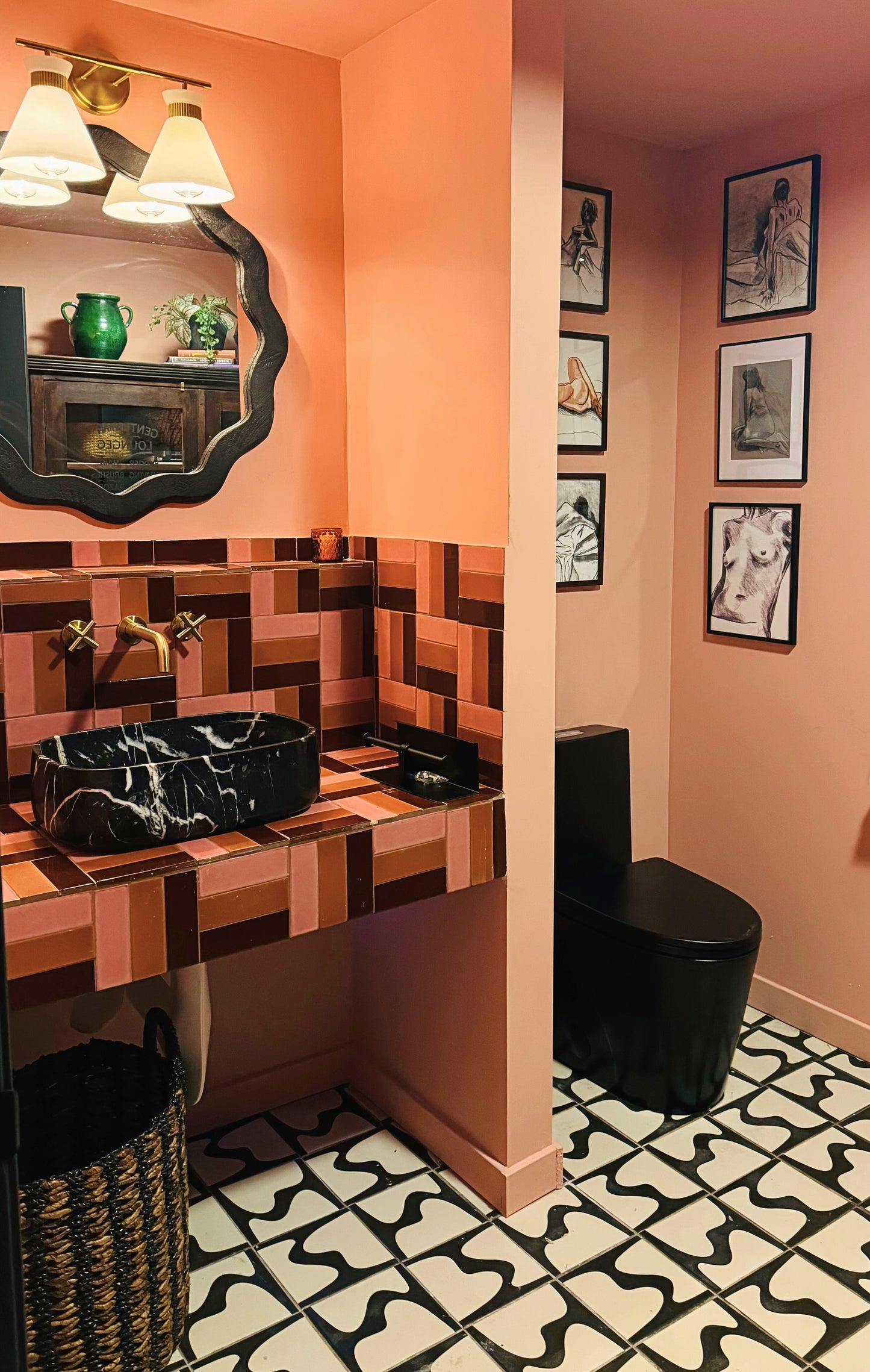 Blot Pitch Black Dew 8x8