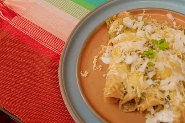 Comida with Poco x Clay | Enchiladas