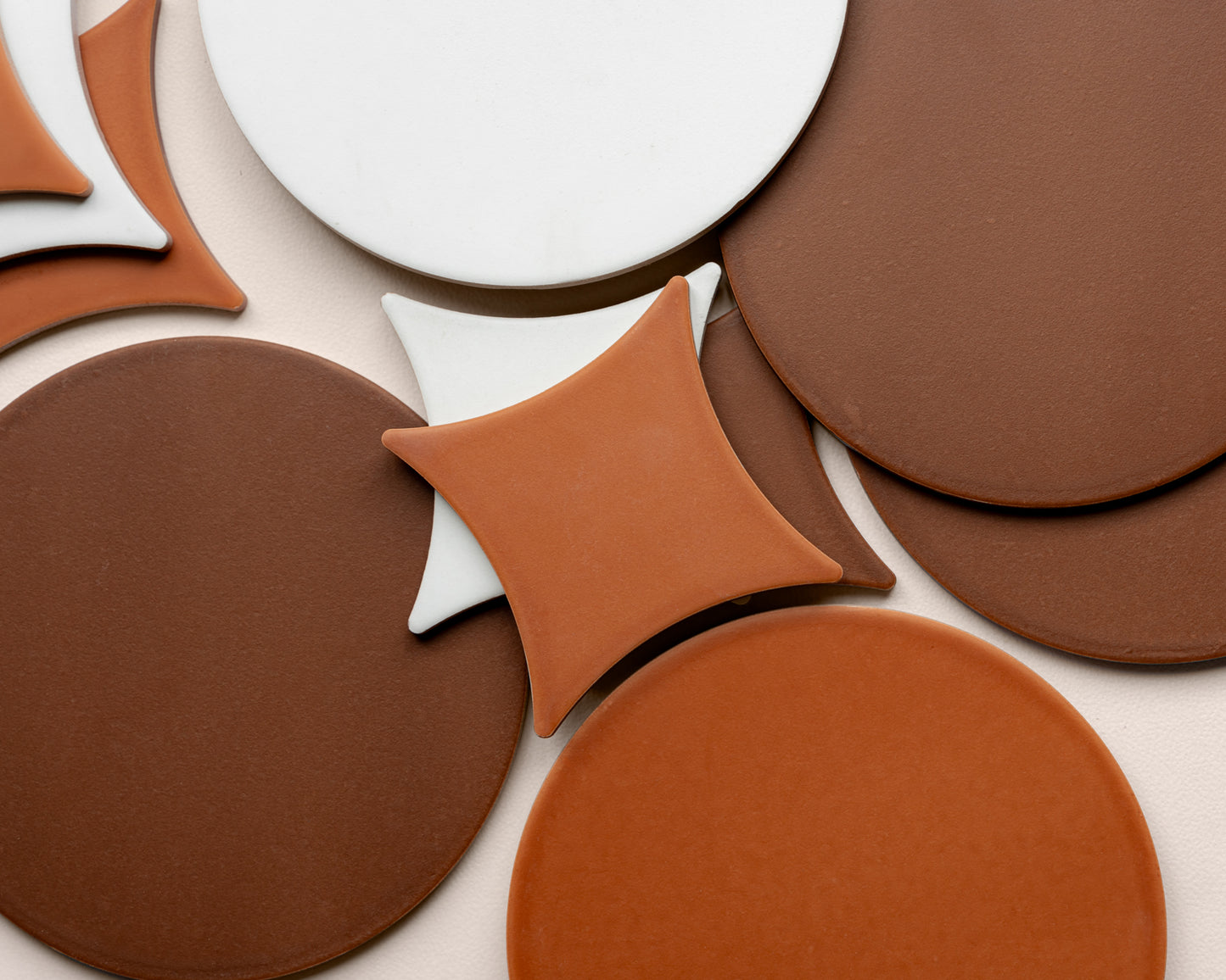 Rombo & Circle Rust 8