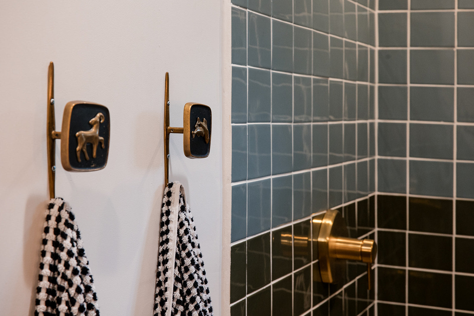 Hey Now Interiors for Teaghlach Ranch