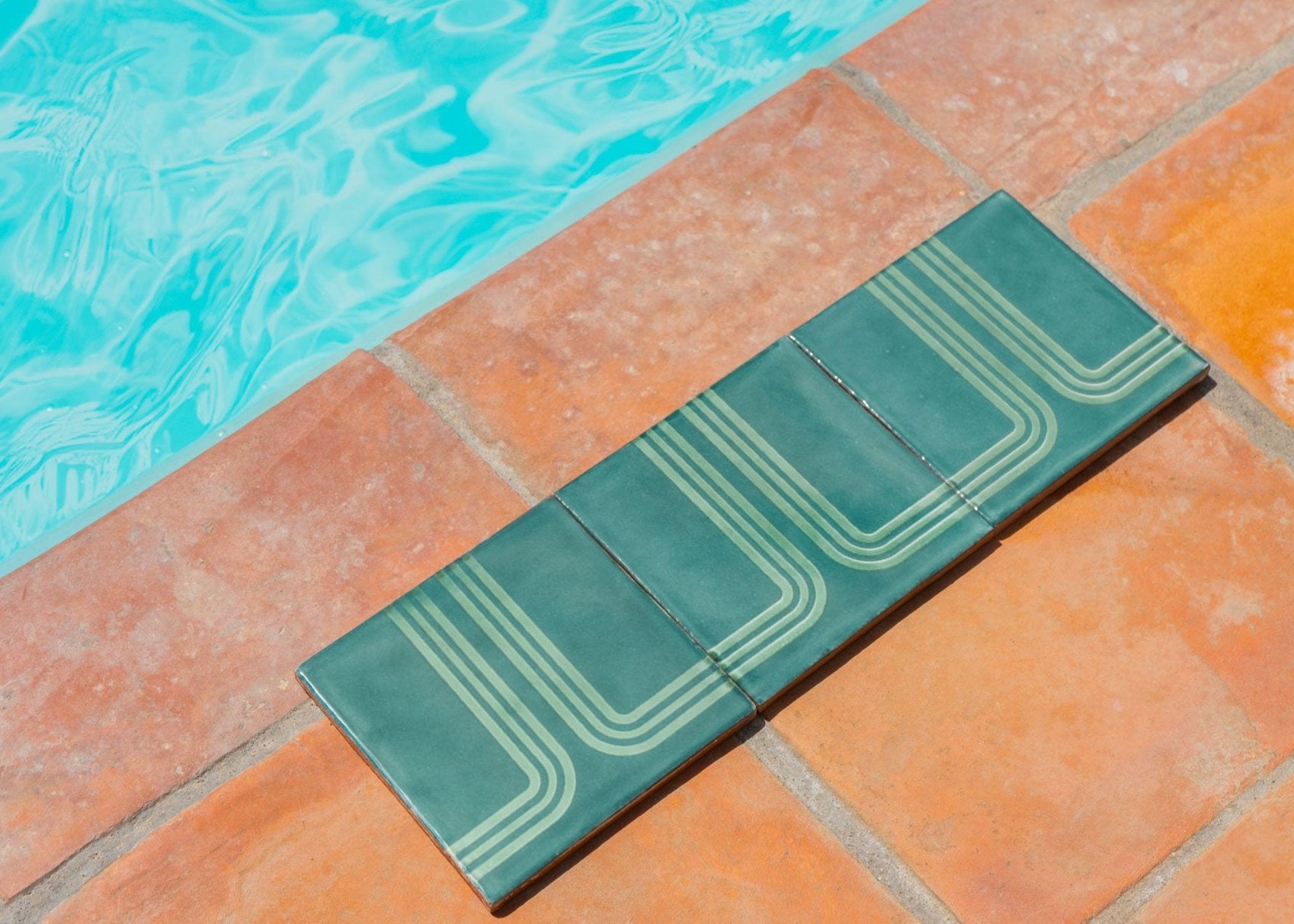 Conectada Midnight Pool Waterline product image