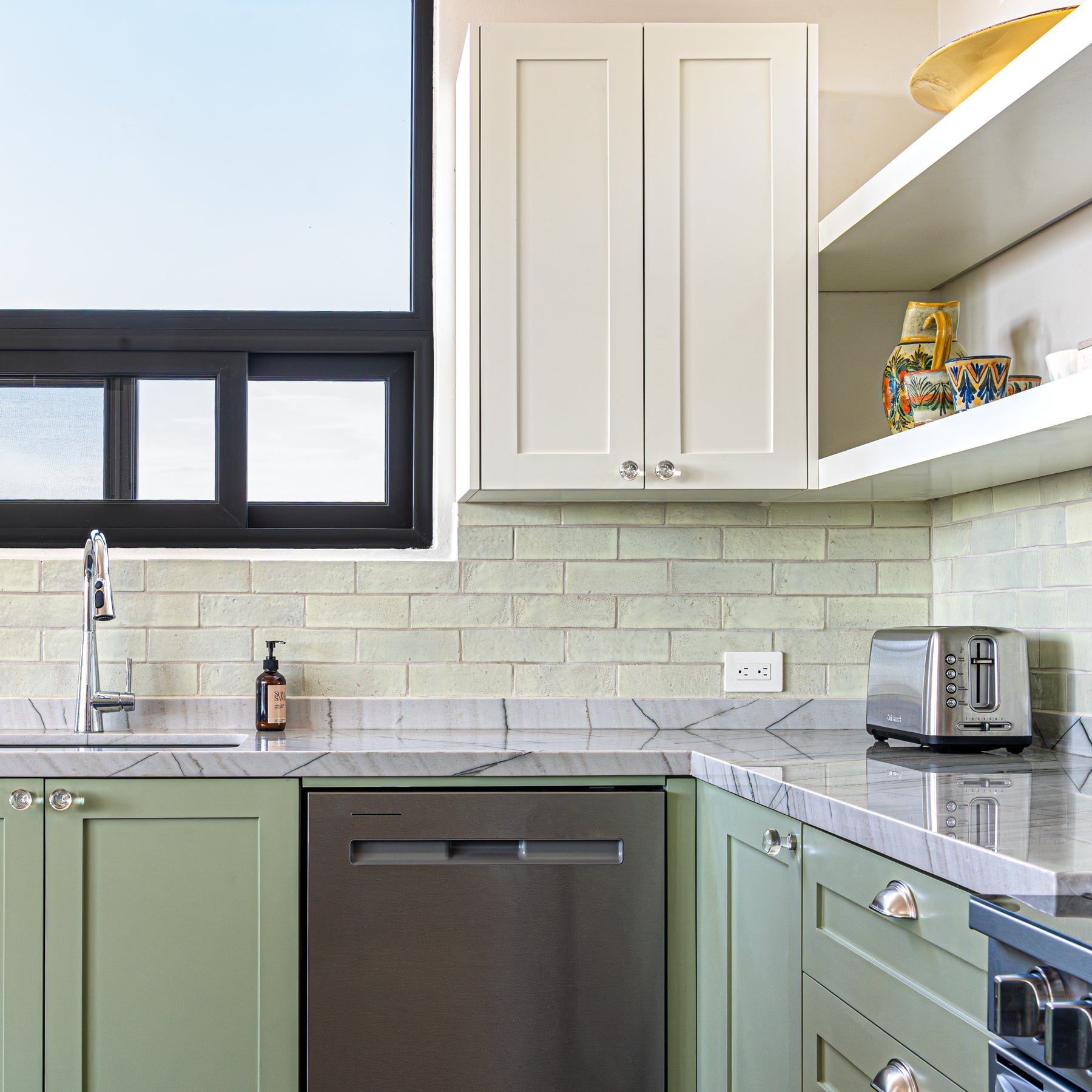 Glazed Thin Brick Tonic 2.5x8