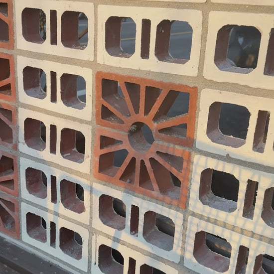 Menottis  LA | Design Cool Brands Hot Club | Nathalie Chappel